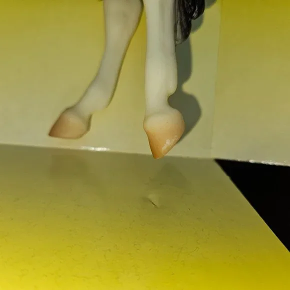 Breyer Domino Happy Canyon Trail Horse - paint, pinto CE - western - Picture 10 of 12